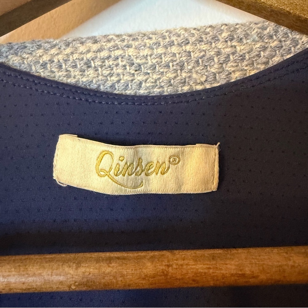 Quinsen Athletic Dress size 6 - Picture 3 of 5